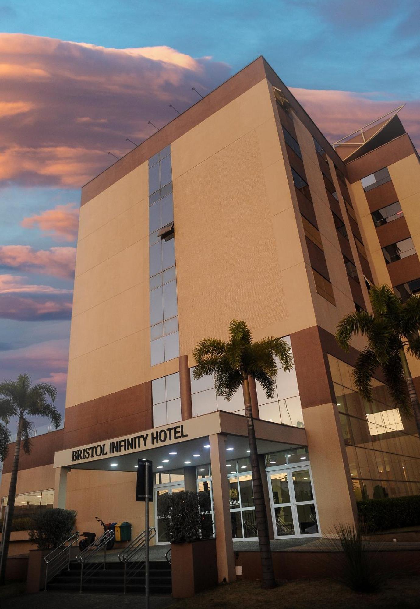 Bristol Infinity Rio Claro Otel Dış mekan fotoğraf